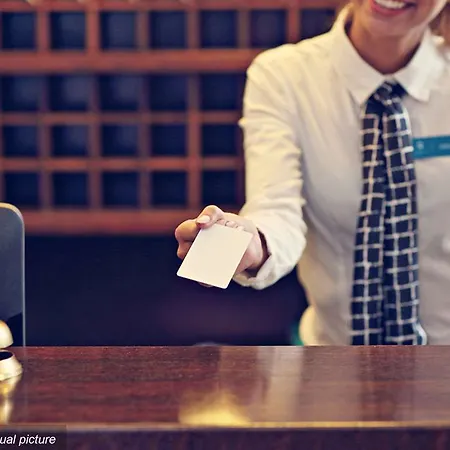 Metropolo By Golden Tulip מלון 4*