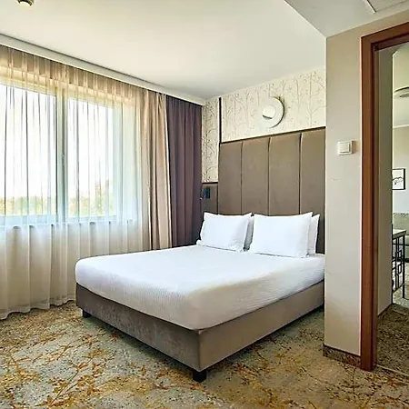 Metropolo By Golden Tulip Cracovie