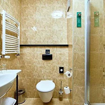 Metropolo By Golden Tulip
