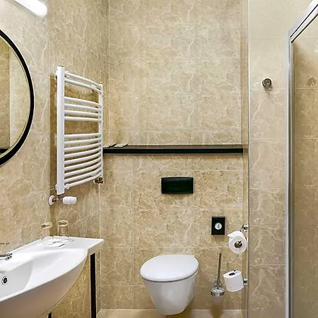 Metropolo By Golden Tulip