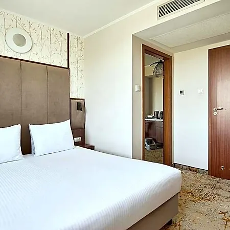 Hotel Metropolo By Golden Tulip Cracovia