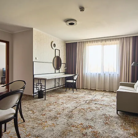 Metropolo By Golden Tulip 4*