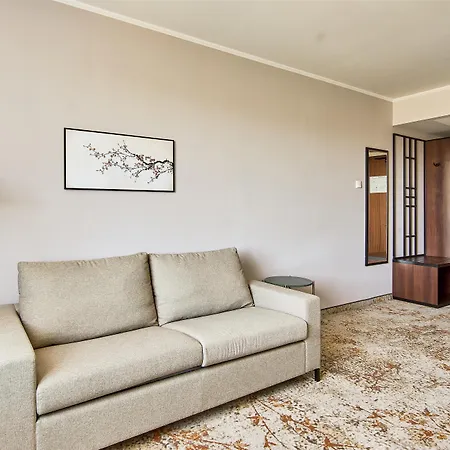 Metropolo By Golden Tulip Hotel 4*