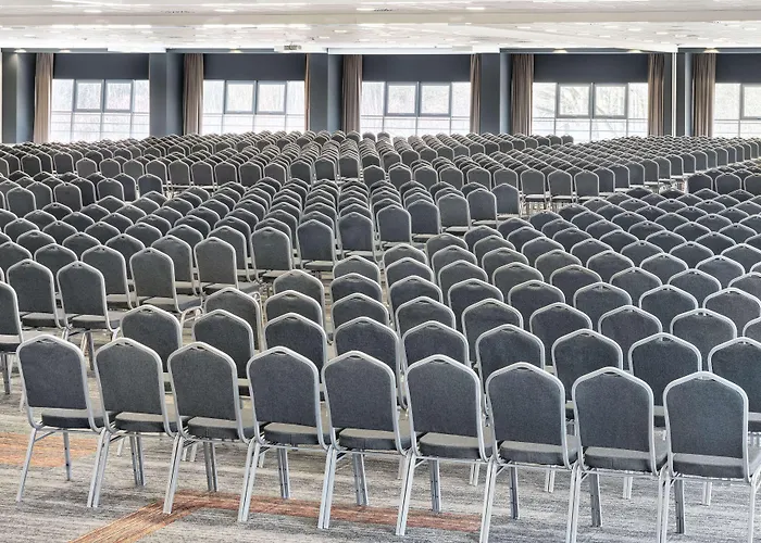 Metropolo By Golden Tulip 4*