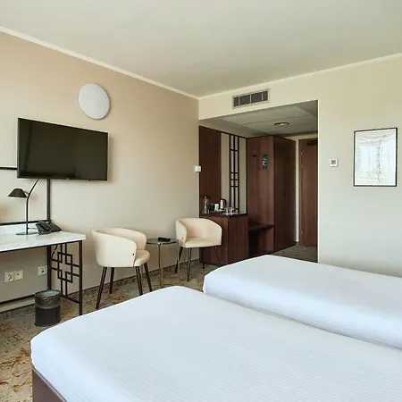 Hotel Metropolo By Golden Tulip