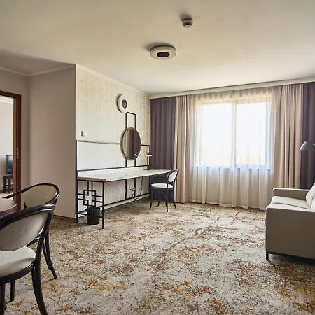 Metropolo By Golden Tulip