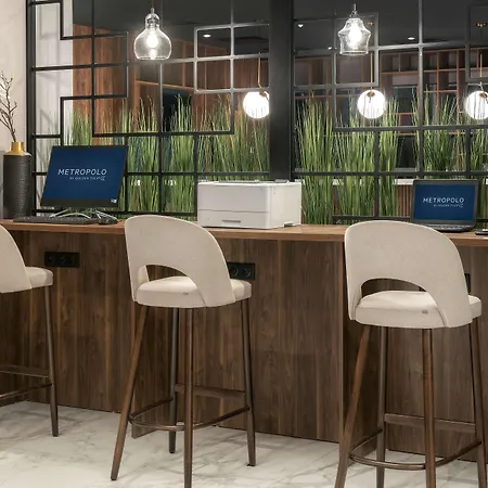 Metropolo By Golden Tulip Hotel Krakov